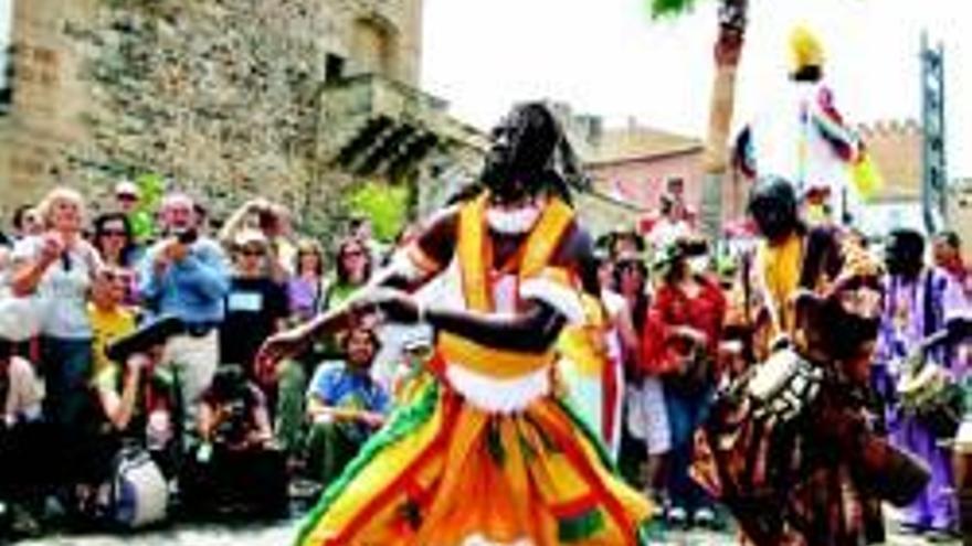 El ayuntamiento y la diputación piden que no se cierre el diálogo con Womad