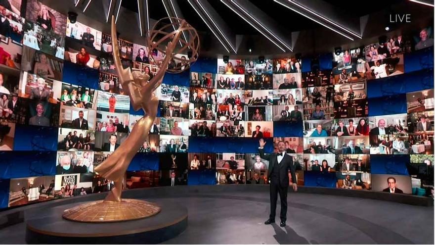 'Schitt's Creek' hace historia en los Emmy tras vencer en todos los apartados de comedia