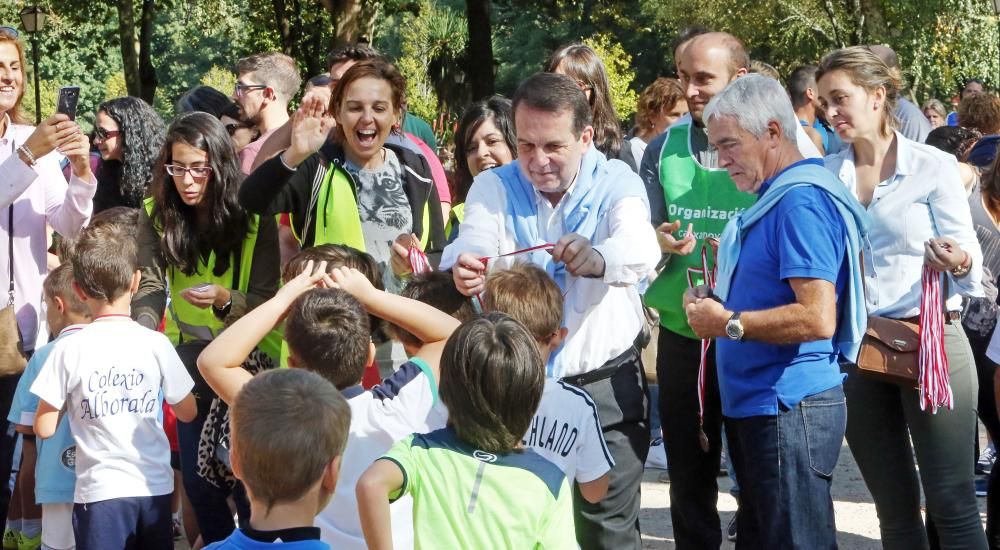 Más de mil niños -muchos acompañados por sus padres y sus madres- participaron en Castrelos en el XXI Cross Escolar-AD Castro San Miguel