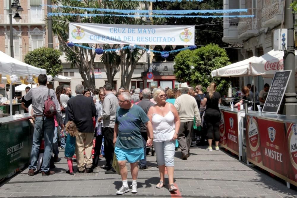 Gran ambiente en al Fiesta de las Cruces de Mayo en Cartagena