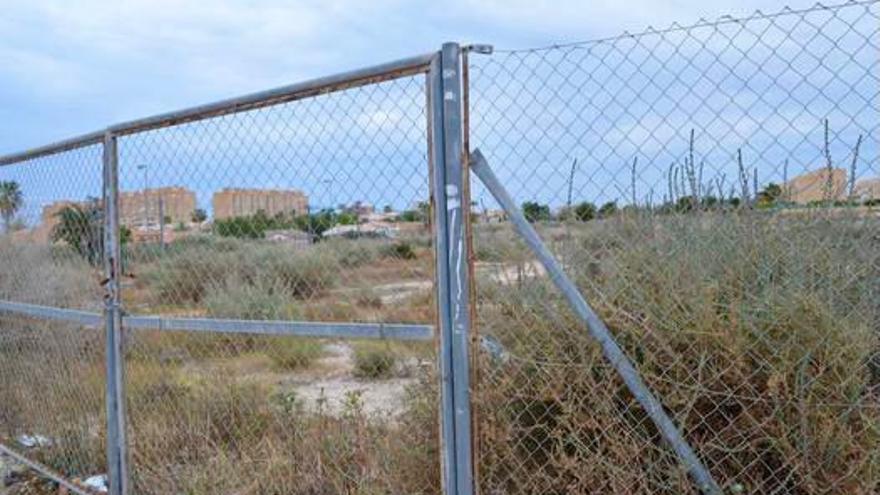 El Campello impulsa un ordenanza para la conservación de solares y edificaciones