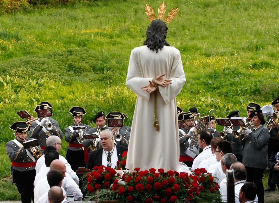 Procesión de la Hermandad de los Estudiantes de Oviedo