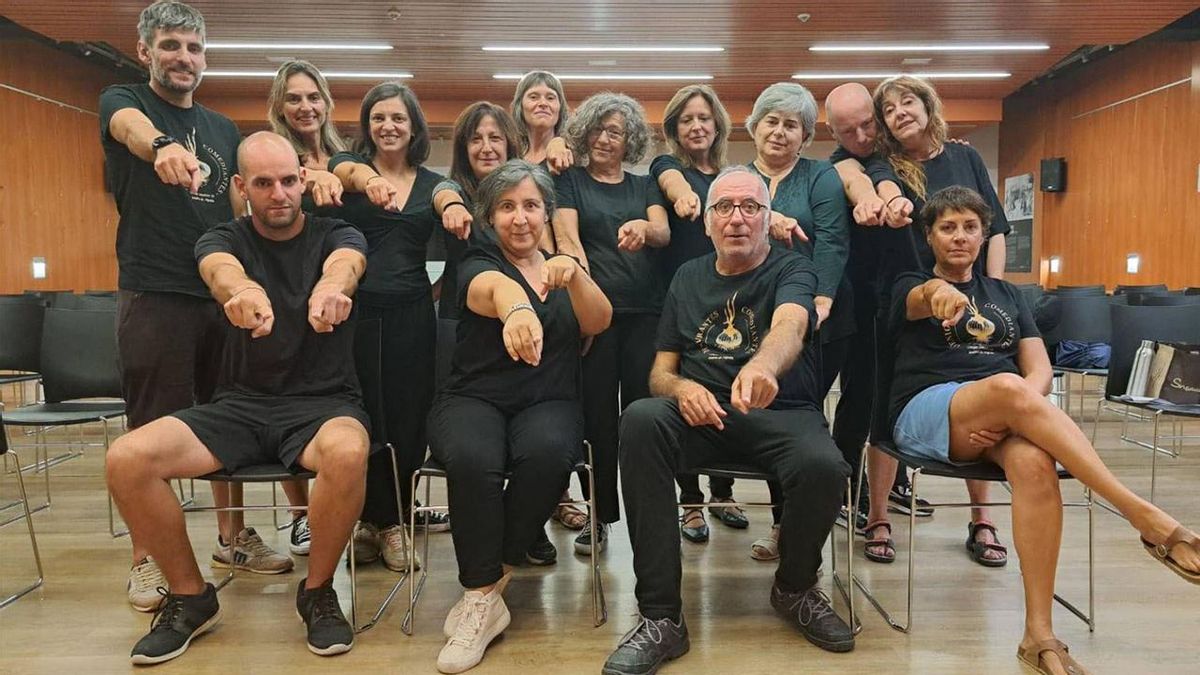 El grupo de teatro amateur "Denigrantes comediantes"