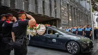 "Aquí yace un gigante"