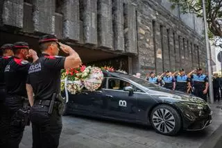 Funeral de Manuel Hermoso: traslado del féretro en Santa Cruz de Tenerife