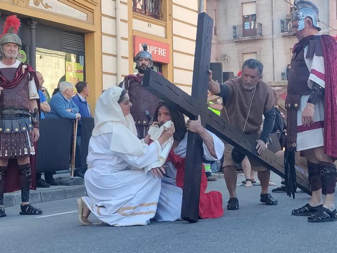La crucifixión estremeció a un público entregado en Piloña
