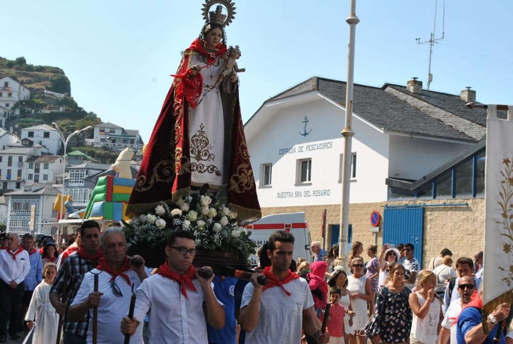 Procesión de la Virgen del Rosario en Luarca