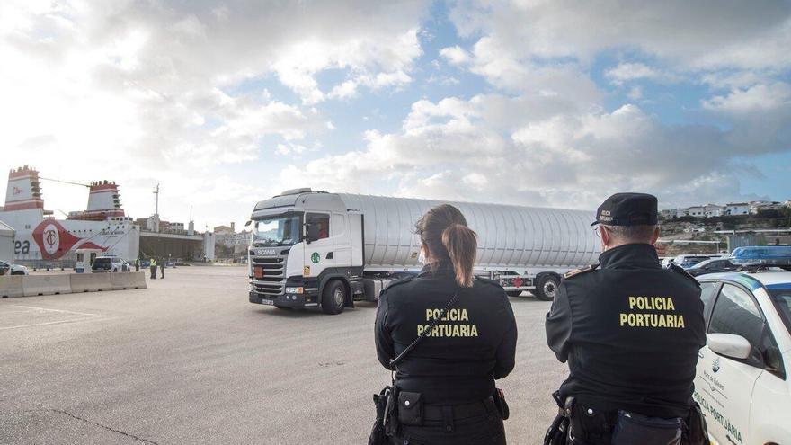 La Justicia tumba las bases del proceso para estabilizar la situación laboral de 24 policías de la Autoridad Portuaria de Ibiza y Formentera