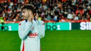 El madridista Raúl Asencio, durante el entrenamiento de la selección española de fútbol en Mestalla