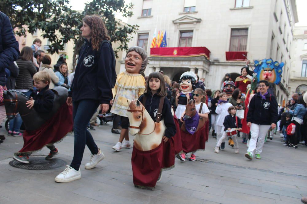 Tarda de Santa Creu  dansa d''Euskadi i gegants