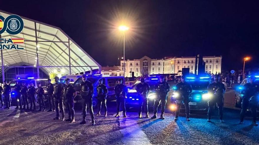 La Policía Nacional cierra las fiestas de San Ginés con 12 detenidos y más de 560 identificados en Arrecife: drogas y tenencia de armas, entre los delitos