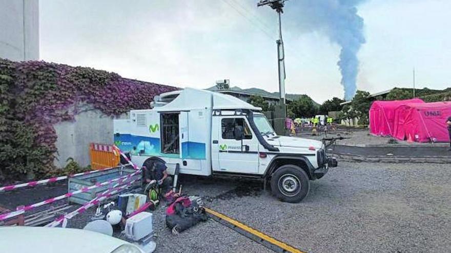 Despliegue de Telefónica en La Palma durante la erupción del volcán. | Cedida