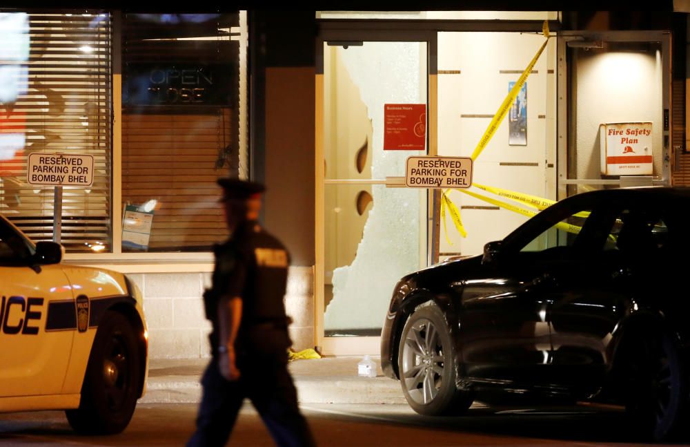 Al menos quince heridos tras explotar una bomba en un restaurante de Toronto