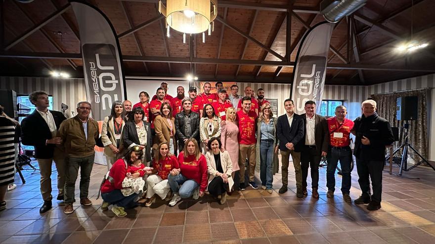 Hay otra vuelta ciclista que llega a Covadonga (y es solidaria)