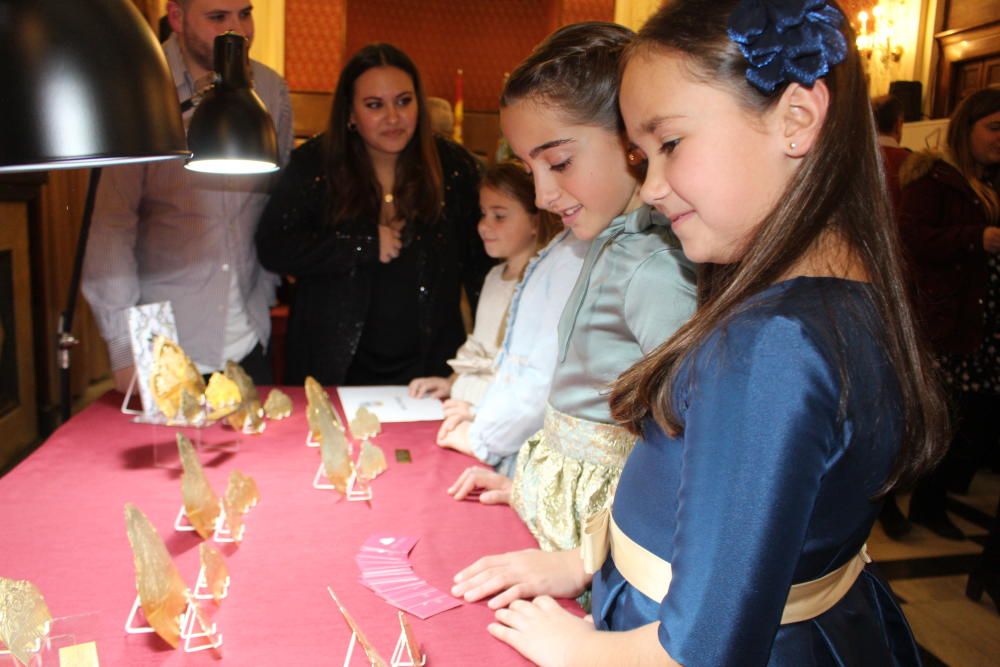 Mes ! Pintes (peinetas)