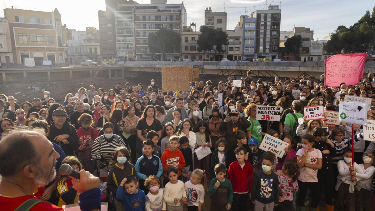 Manifestación de la comunidad educativa de Paipota hace unos meses.