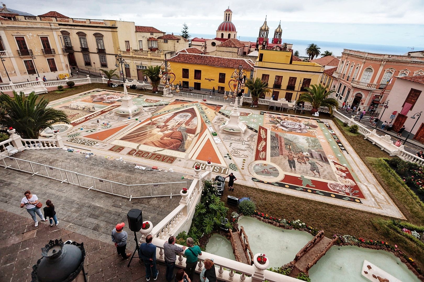 Gran alfombra de tierras del Teide en La Orotava