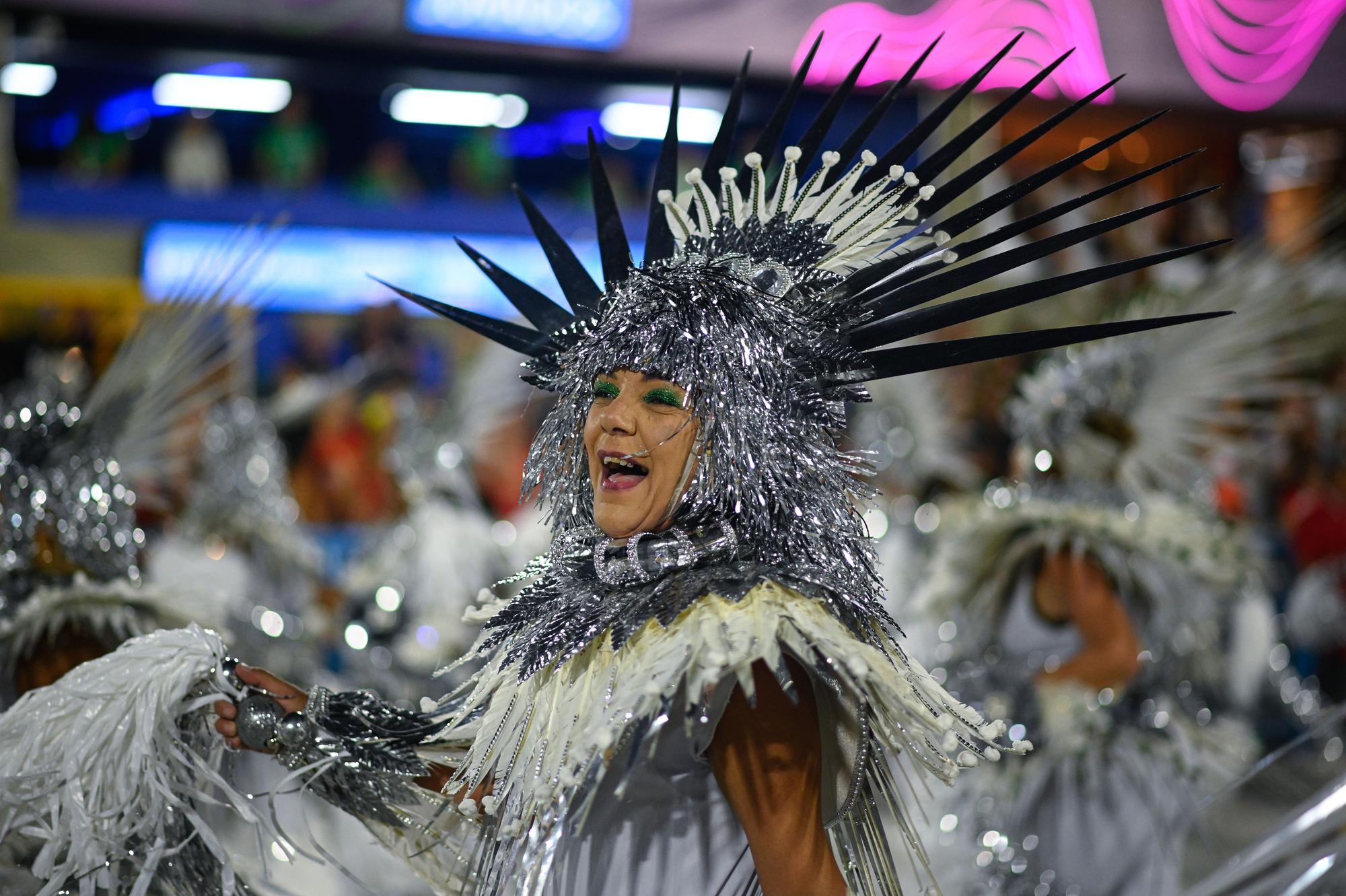 Rio de Janeiro celebra su Carnaval fuera de temporada