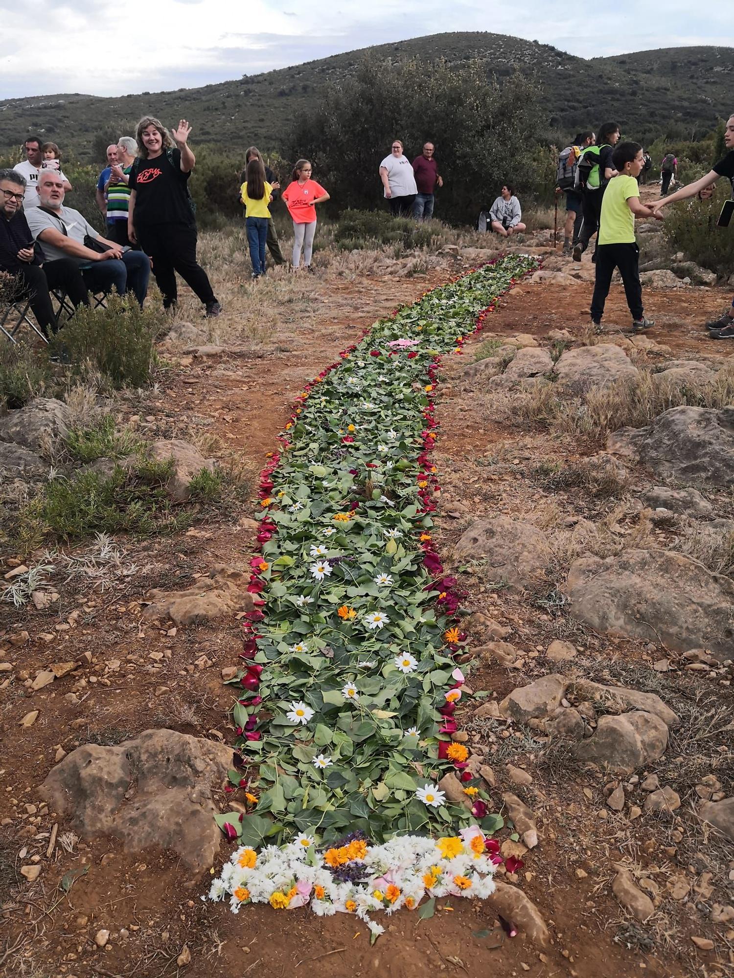 Siguiendo a Els Pelegrins de les Useres desde Navajas