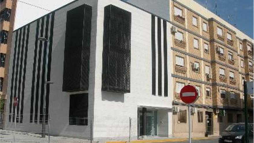 uso cedido. El ayuntamiento ha construido el edificio anexo a las actuales instalaciones de la Guardia Civil.