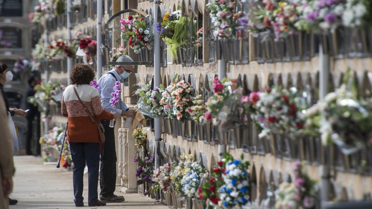 Cementerio del Poblenou en Barcelona la semana previa a Todos los Santos