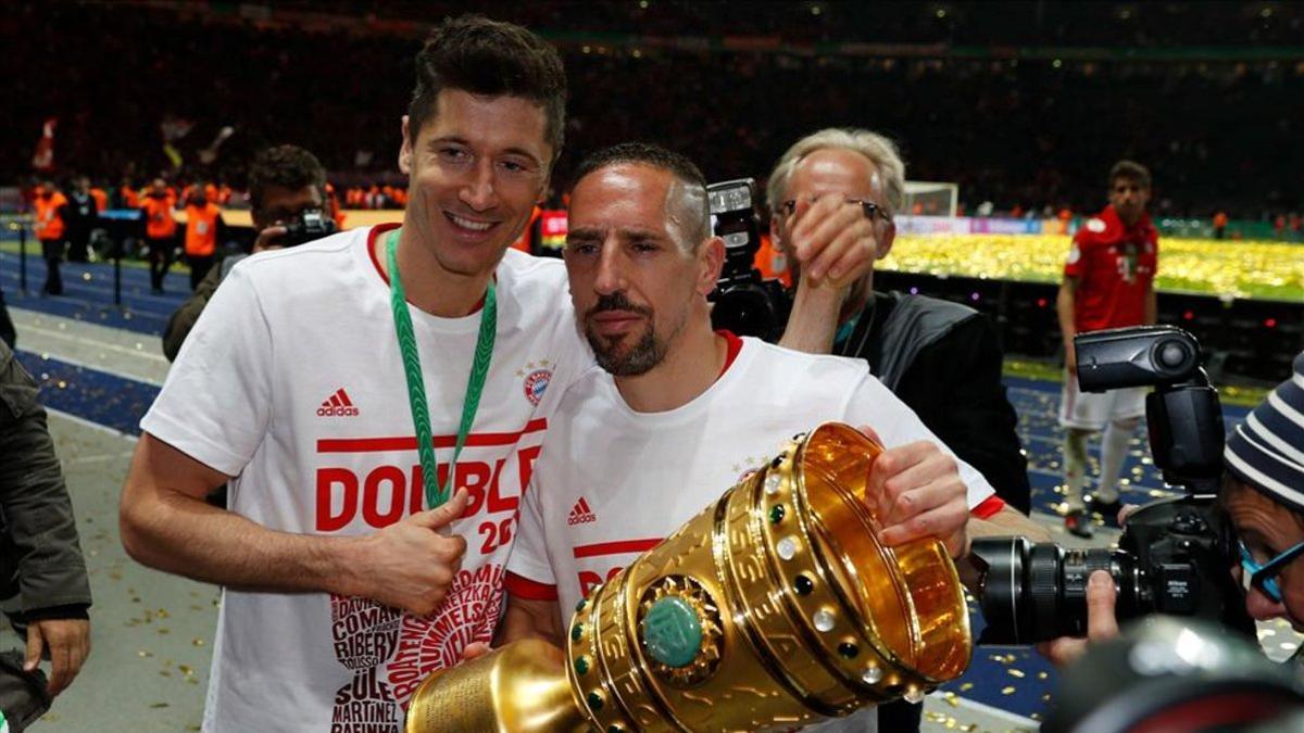 Lewandowski pide más fichajes para el Bayern