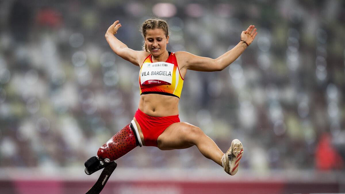 02 September 2021, Japan, Tokyo: Spain's Desiree Bargiela Vila competes in the Women's Long Jump T63 Final of the Athletics competitions, at the Olympic Stadium during the Tokyo 2020 Paralympic Games. Photo: Jasper Jacobs/BELGA/dpa