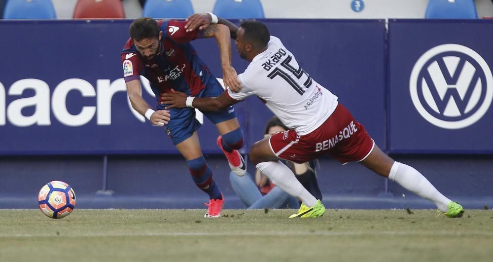 Levante - Huesca, en imágenes