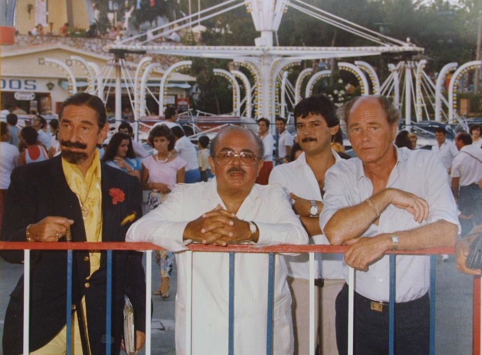 Khashoggi, en el Tívoli, con Jaime de Mora y Aragón y Bent Olsen.