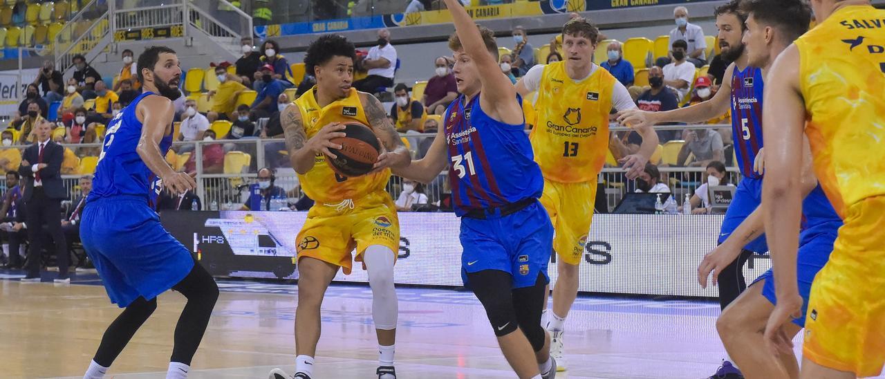 Lance del partido Granca - Barcelona en el Gran Canaria Arena en septiembre del 2021.