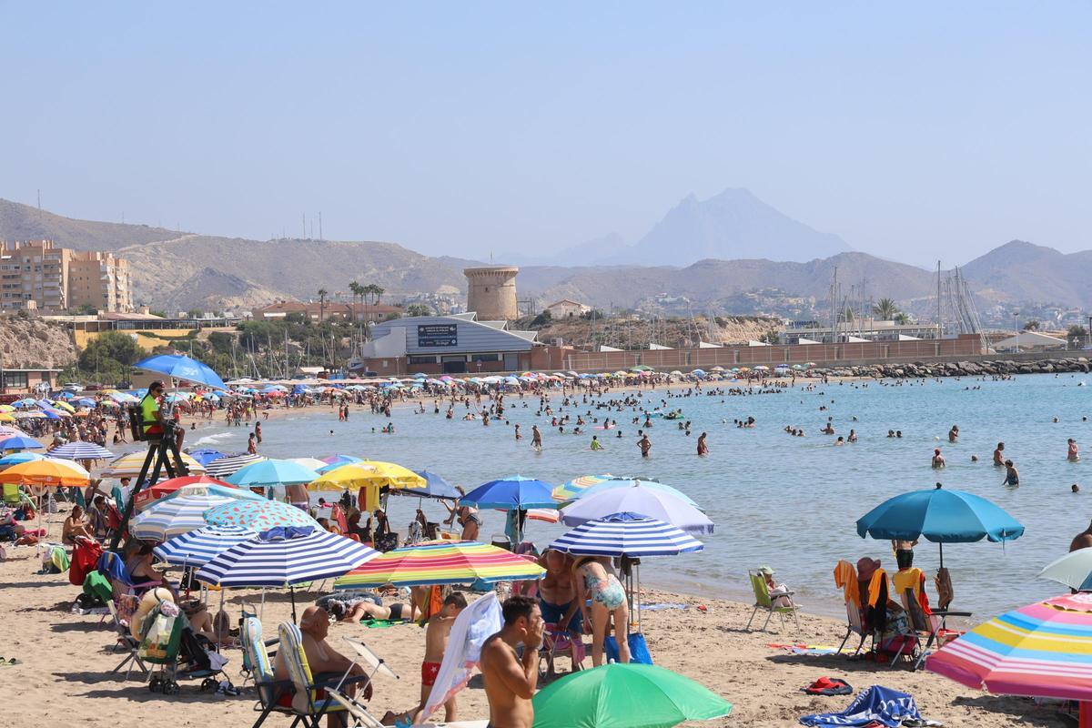 Playa Carrer la Mar en El Campello esta pasada semana.