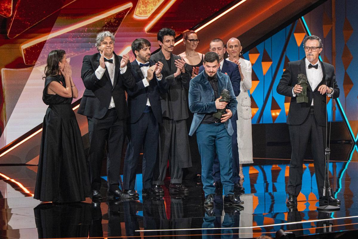 El equipo creador del cortometraje ´Ángulo muerto´ ganan el Goya a mejor cortometraje de ficción durante la ceremonia de entrega de los Premios Goya en su 40 edición.