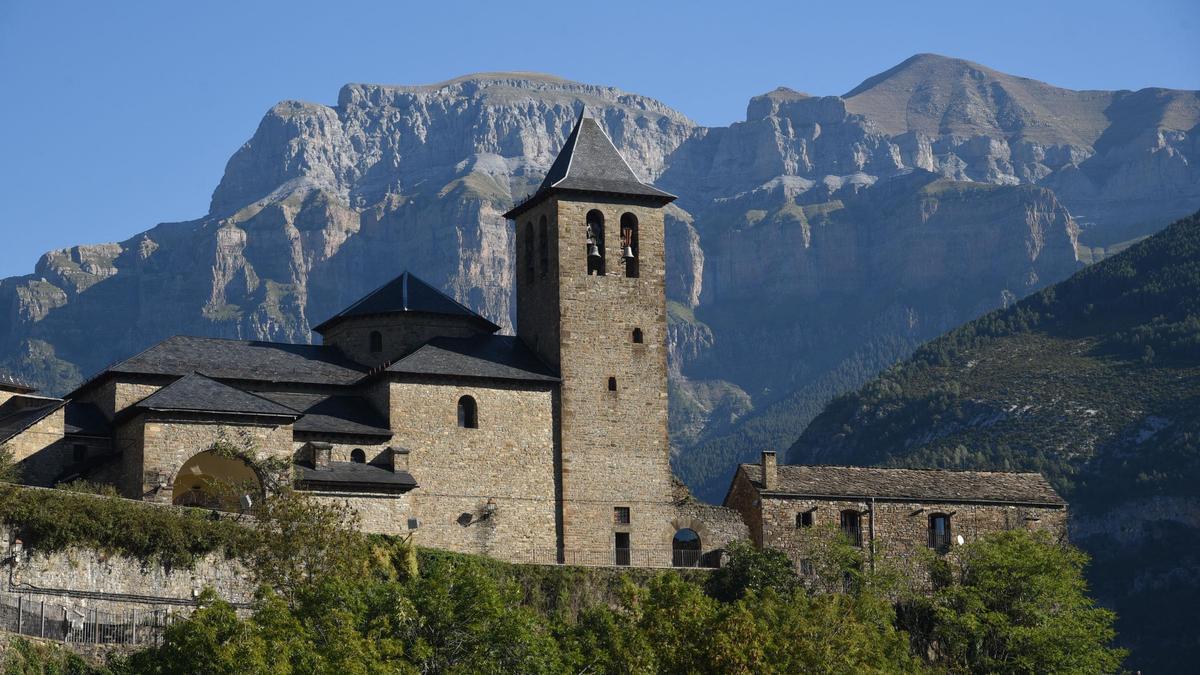 Aragón ofrece un sinfín de lugares con encanto para disfrutar de unas largas vacaciones o escapadas.