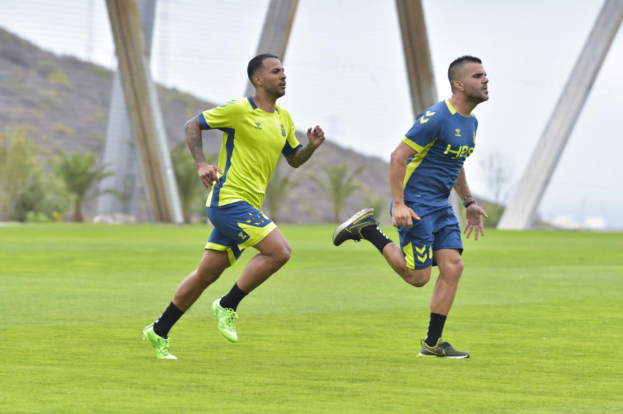 Entrenamiento de Jonathan Viera (24/08/2021)