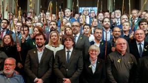 Puigdemont rebut al crit de president i llibertat a l’arribar a l’acte amb els 200 alcaldes a Brussel·les.