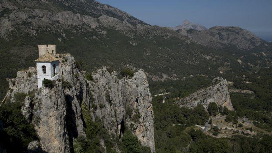 Castell de Guadalest, naturaleza e historia en la joya esmeralda de Alicante