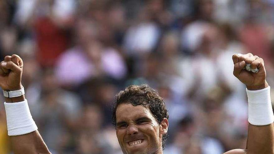 Nadal festeja una victoria de esta temporada. // Efe