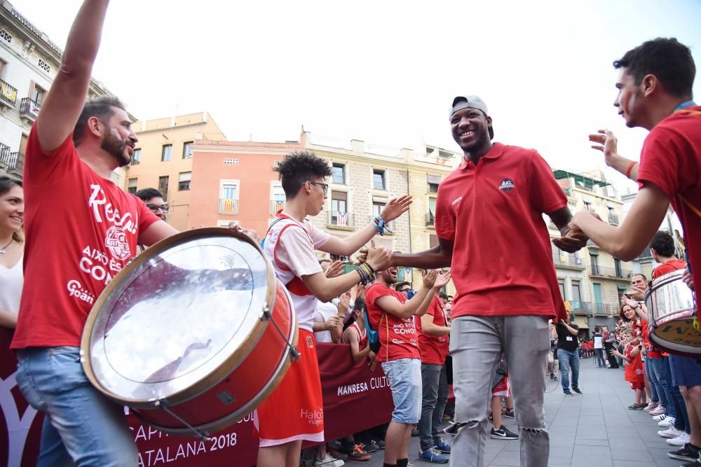 Celebració de l'ICL Manresa a la plaça Major