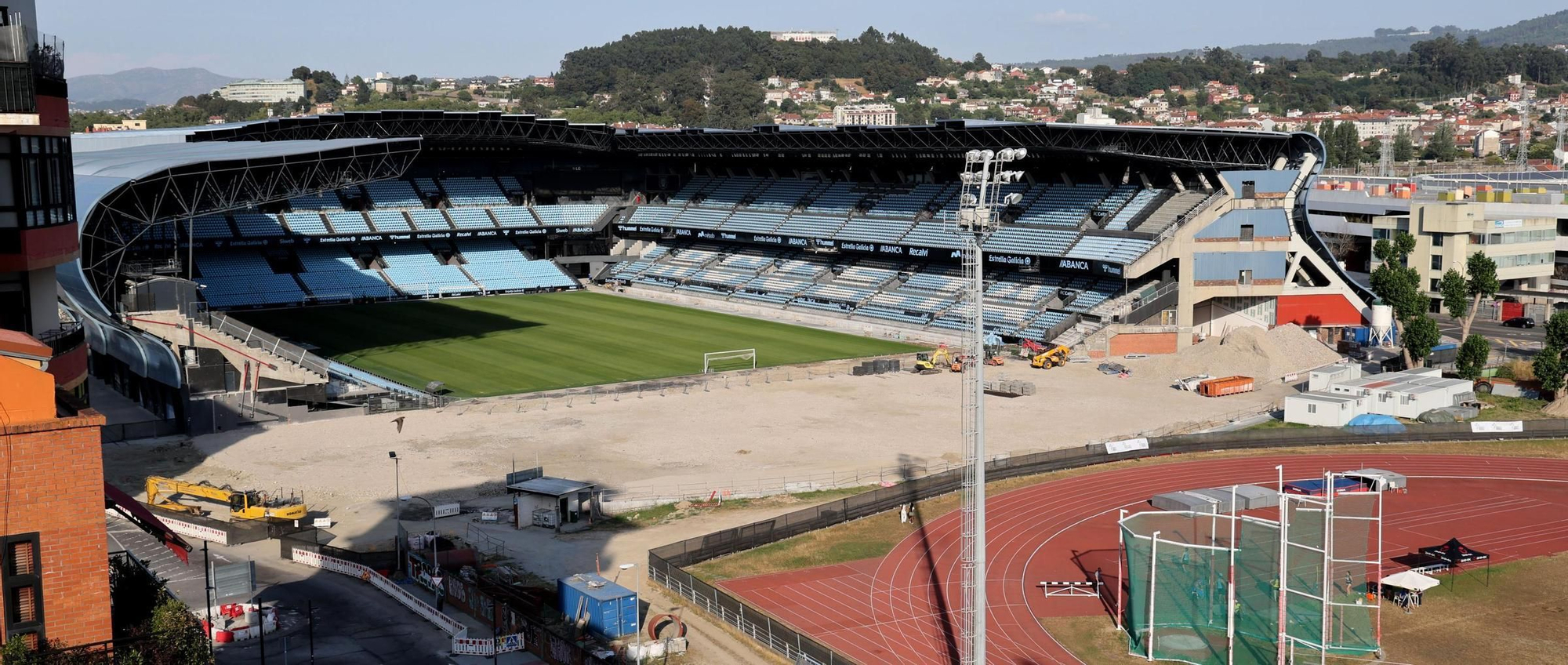 La nueva grada de Gol continúa creciendo