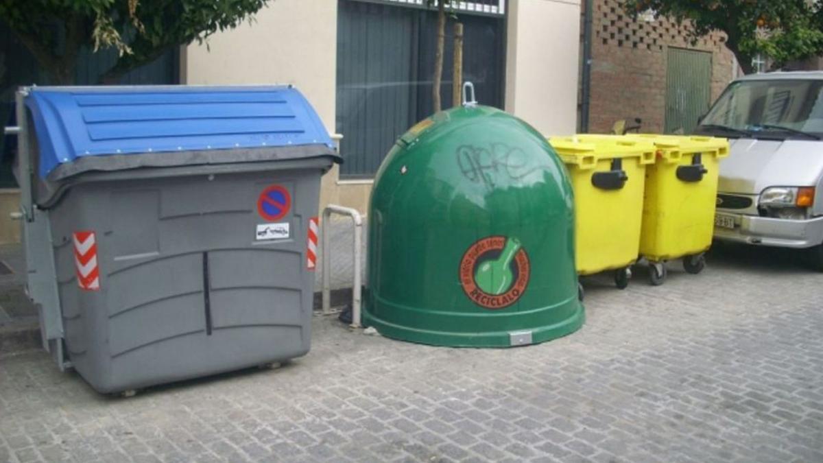 Contenedores de basura en Vélez-Málaga