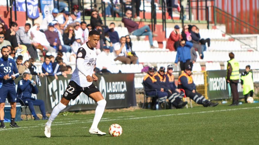 El Zamora CF apuntala su defensa: Ismael Athuman, internacional con Kenia y minutos en Segunda