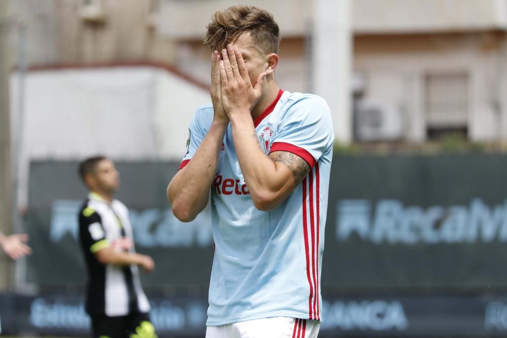 Las mejores imágenes de la semifinal del playoff de ascenso entre el Celta B y el Cartagena en un campo de Barreiro abarrotado.