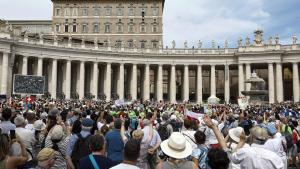 El Papa León XIV celebra su 70º cumpleaños con miles de fieles en el Vaticano
