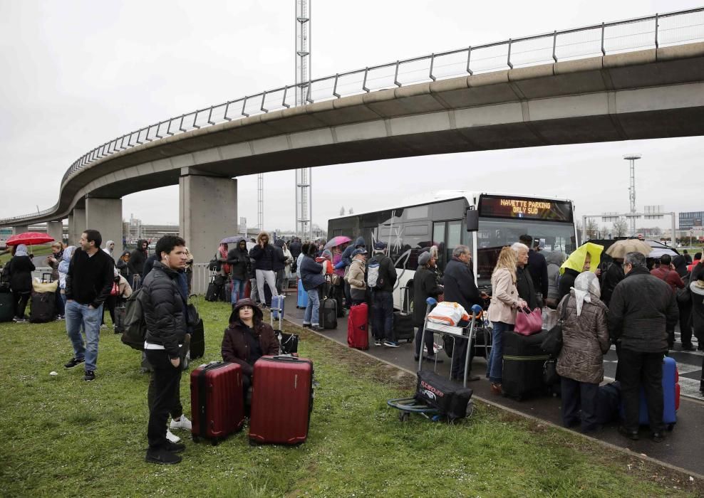 Operación policial en el aeropuerto parisino de Or