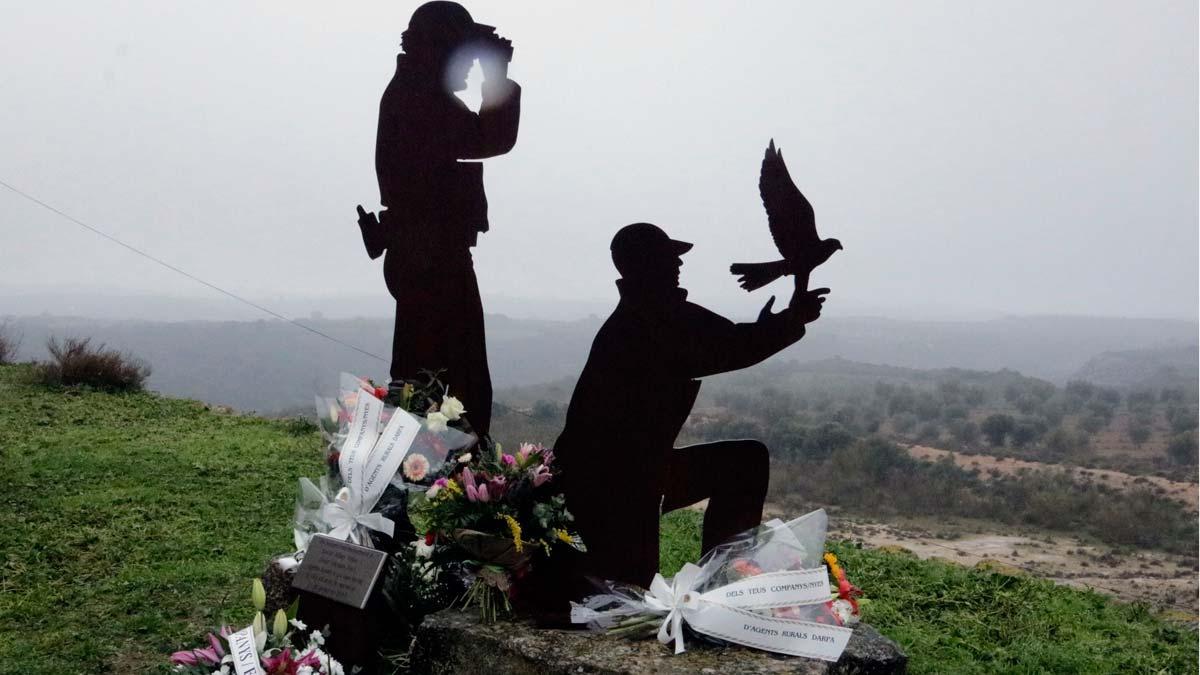 Acto de homenaje a los dos agentes rurales abatidos a tiros hace dos años en Aspa.