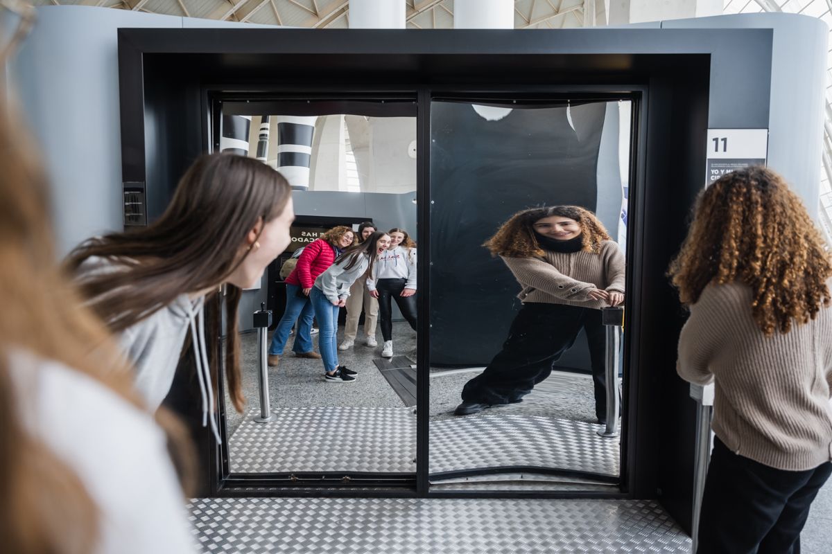 El colegio HHDC de Tavernes de la Valldigna visita la Ciutat de les Arts i les Ciències