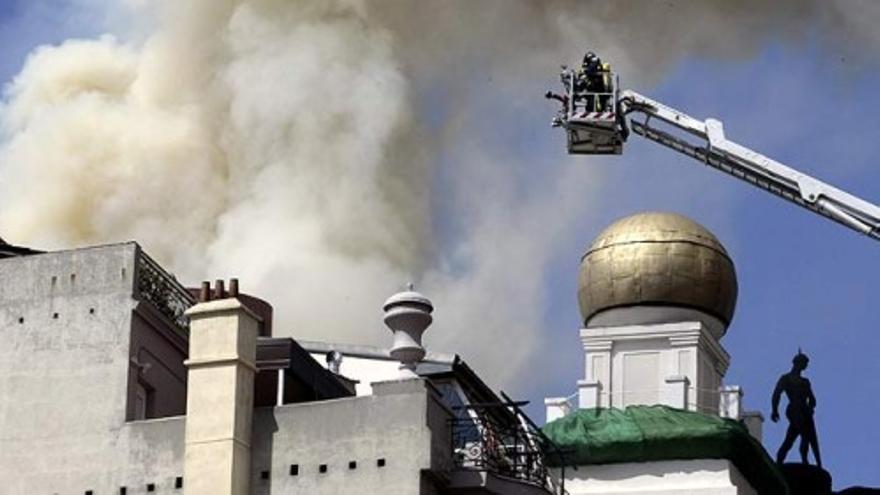 Extinguido un incendio del Teatro Alcázar de Madrid