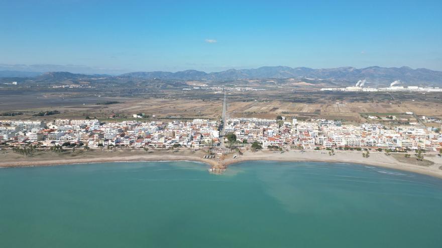 Contaminación en la red de agua de la playa de Xilxes: La odisea de los vecinos para ser indemnizados tras 9 años