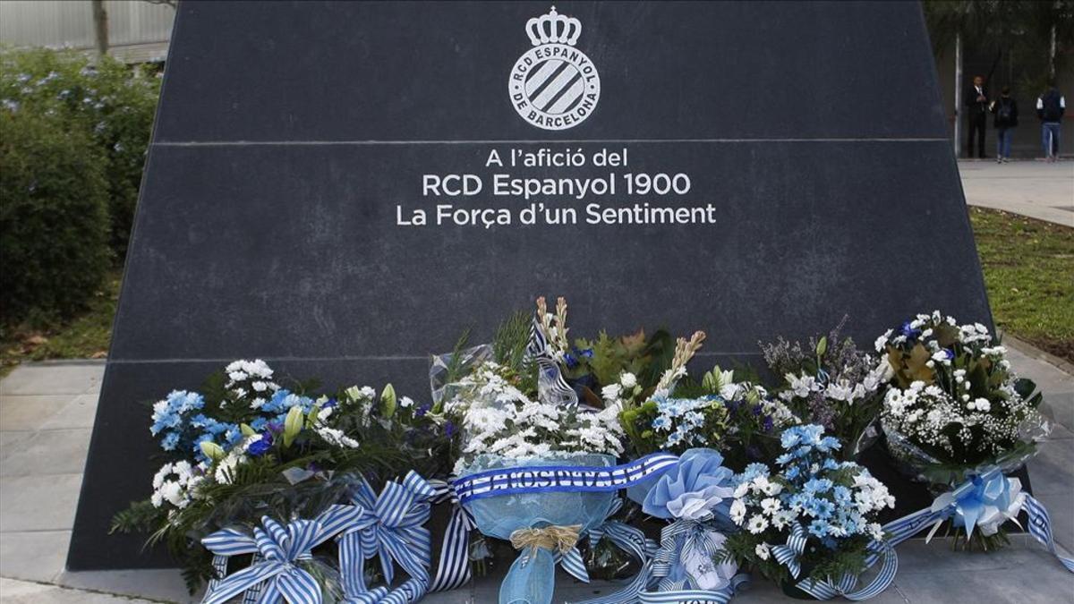 El Espanyol ha celebrado su 117 aniversario con una ofrenda floral