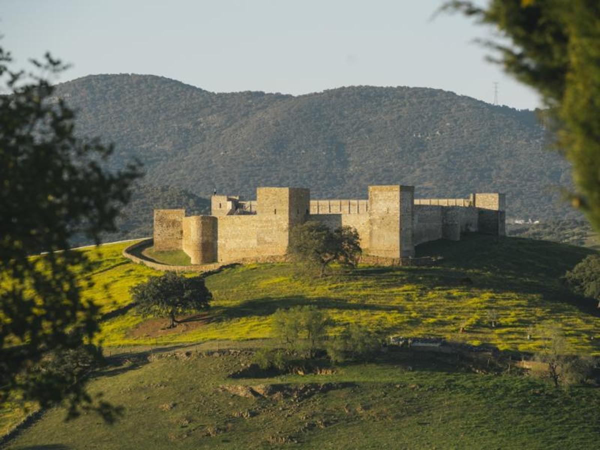 Castillo medieval El Real de la Jara